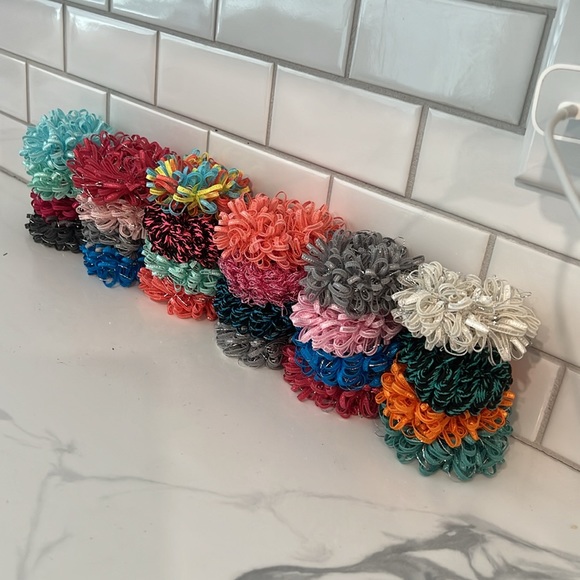 BUNDLE 24 pc HAIR TIES - Picture 11 of 14